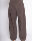 Low rise pant
Loose fit
Wide leg
Front/back pockets
Zipper closure
Unlined
Length: 39"
Lyocell/Spandex
brown low rise slack pant