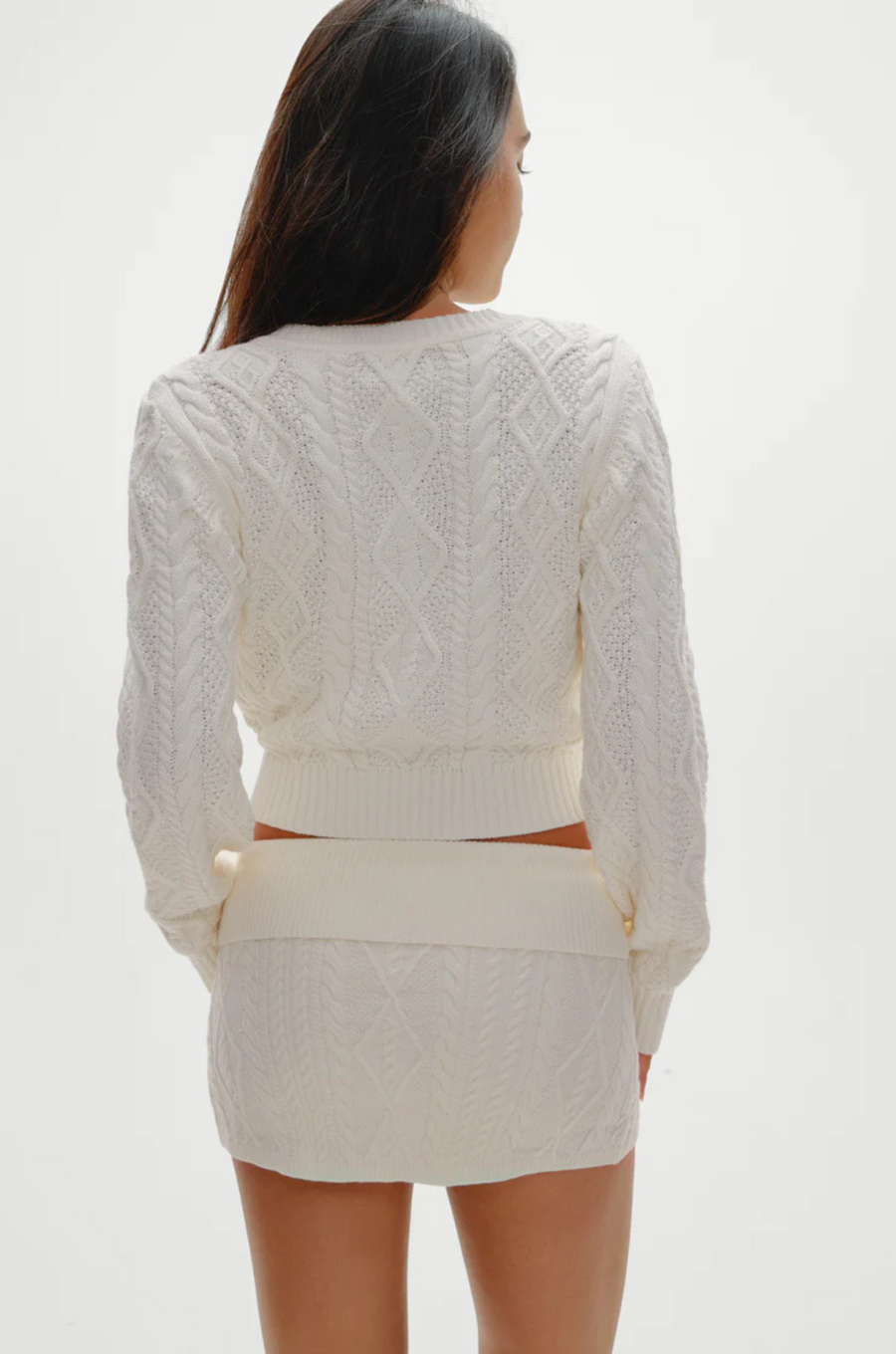 White cable knit mini skirt/skort
Built in shorts
Low rise
Foldover waistband
Mini skirt overlay
Cloud Knit fabric
fall outfit
fall skirt
fall skort
Anti-Pilling Acrylic/Polyester/Modal/Nylon