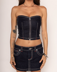 Low-rise denim mini skirt
Comfort stretch denim
Fits true to size
Dark rinse wash
Length: 11.5"
Cotton/Polyester/Elastane