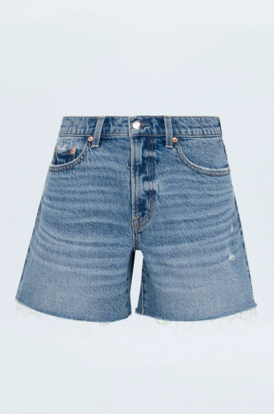 Mid-rise denim short
Medium length
Relaxed fit
Medium blue denim wash
Whiskering and a frayed, distressed hem