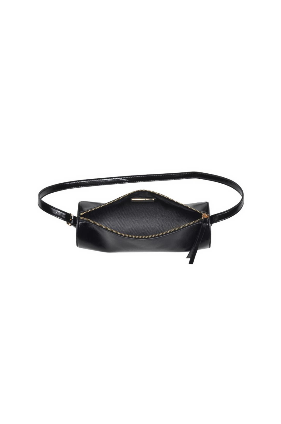 Barrel shoulder bag
Cylindrical silhouette shoulder bag
Versatile strap - over the shoulder or crossbody
Adjustable Shoulder Strap
Zip closure
Vegan Leather
black barrel bag
black barrel purse