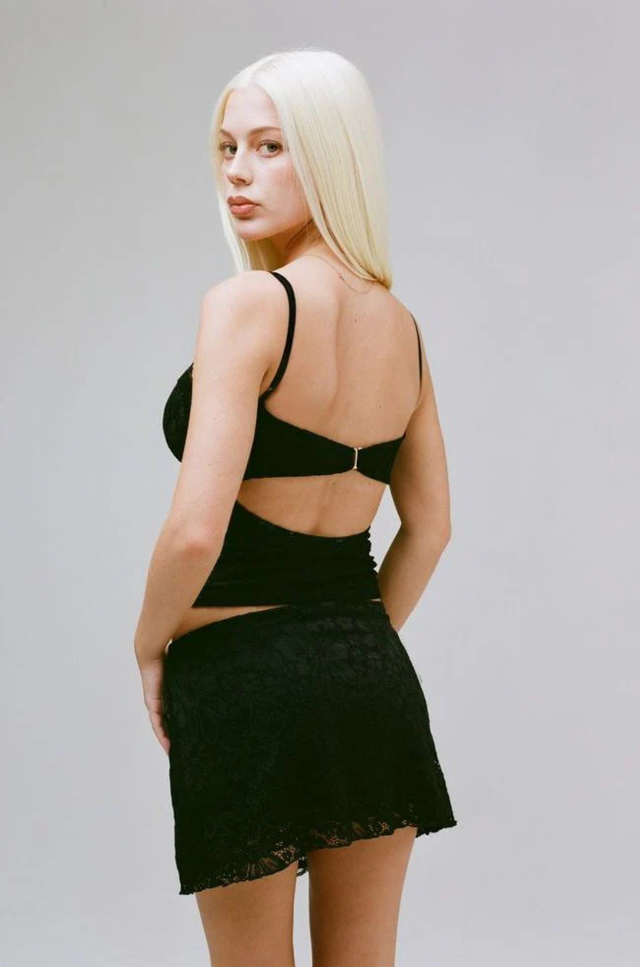 Sheer lace tank top
Adjustable straps
Back clasp
Lined/Sheer
black lace tank top