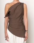 Linen off the shoulder top
Asymmetrical hemline
Side pleating detail
Side zipper closure
Unlined
brown linen off the shoulder top
fall top
fall going out top
fall outfit