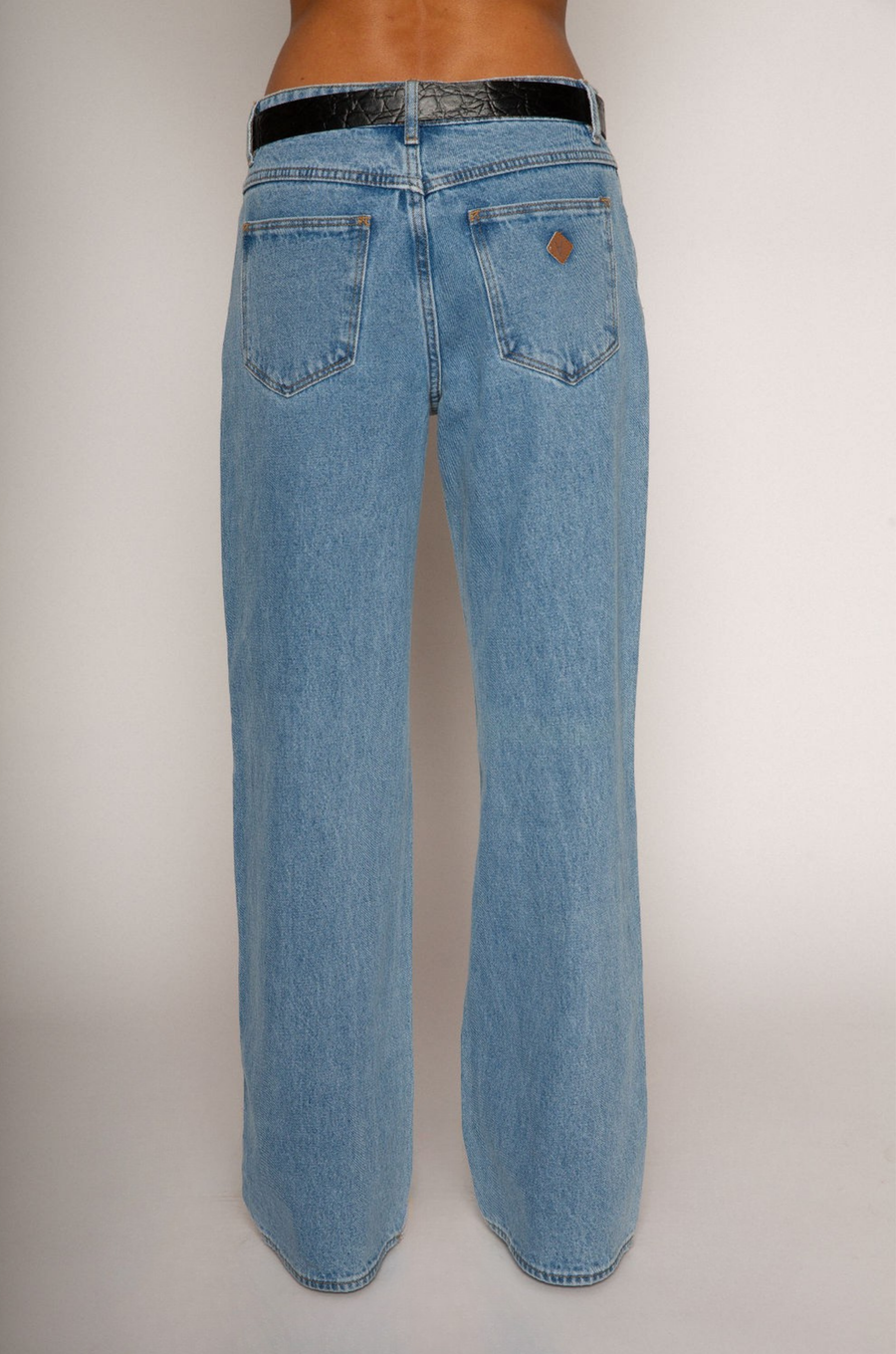 99 Low Baggy Jeans Gigi by Abrand Jeans