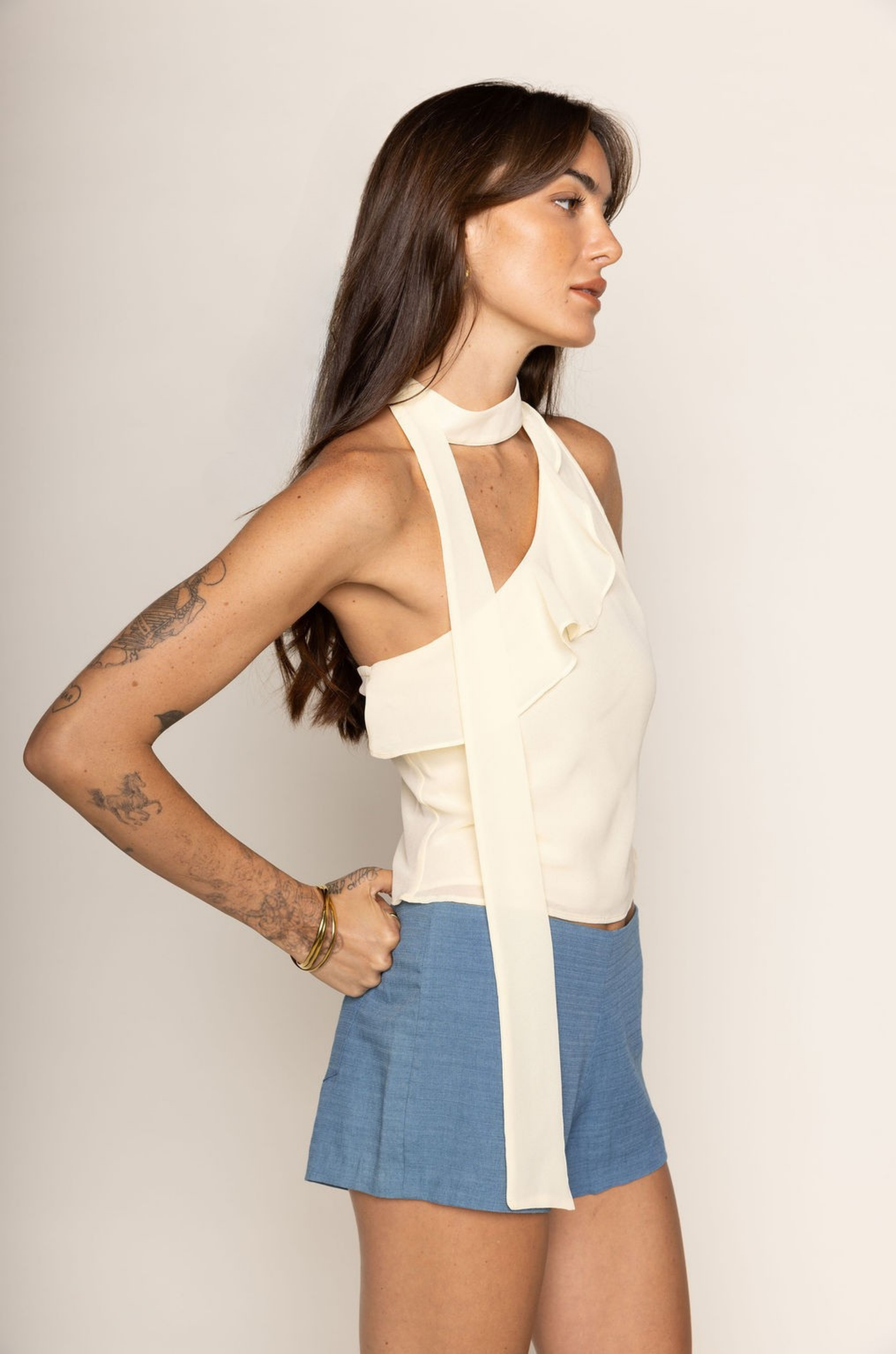 yellow Chiffon one shoulder halter top
Ruffle detail
Neck hook eye closure
Attached neck scarf
Partially lined
summer going out top
butter yellow top