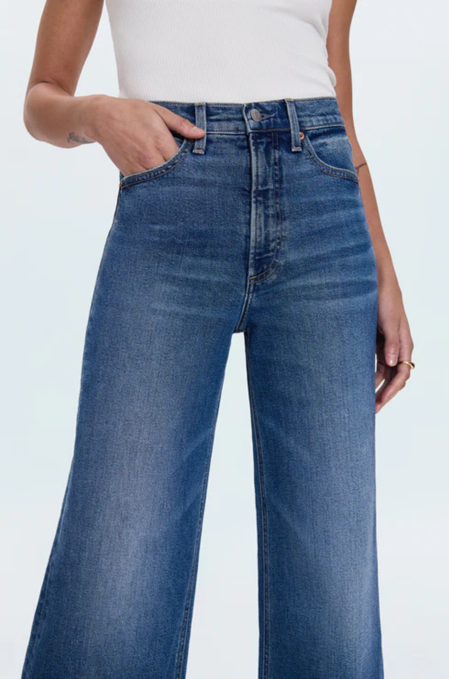 Relaxed, ultra wide leg silhouette
High rise waist
Comfort stretch denim
Waist: 26" / Rise: 12" / Length: 33"
Cotton/Spandex
medium wash blue denim jeans