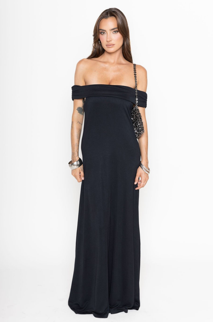 black Off the shoulder maxi dress
Open droop back
Lined
Black wedding guest dress
black formal wedding guest dress