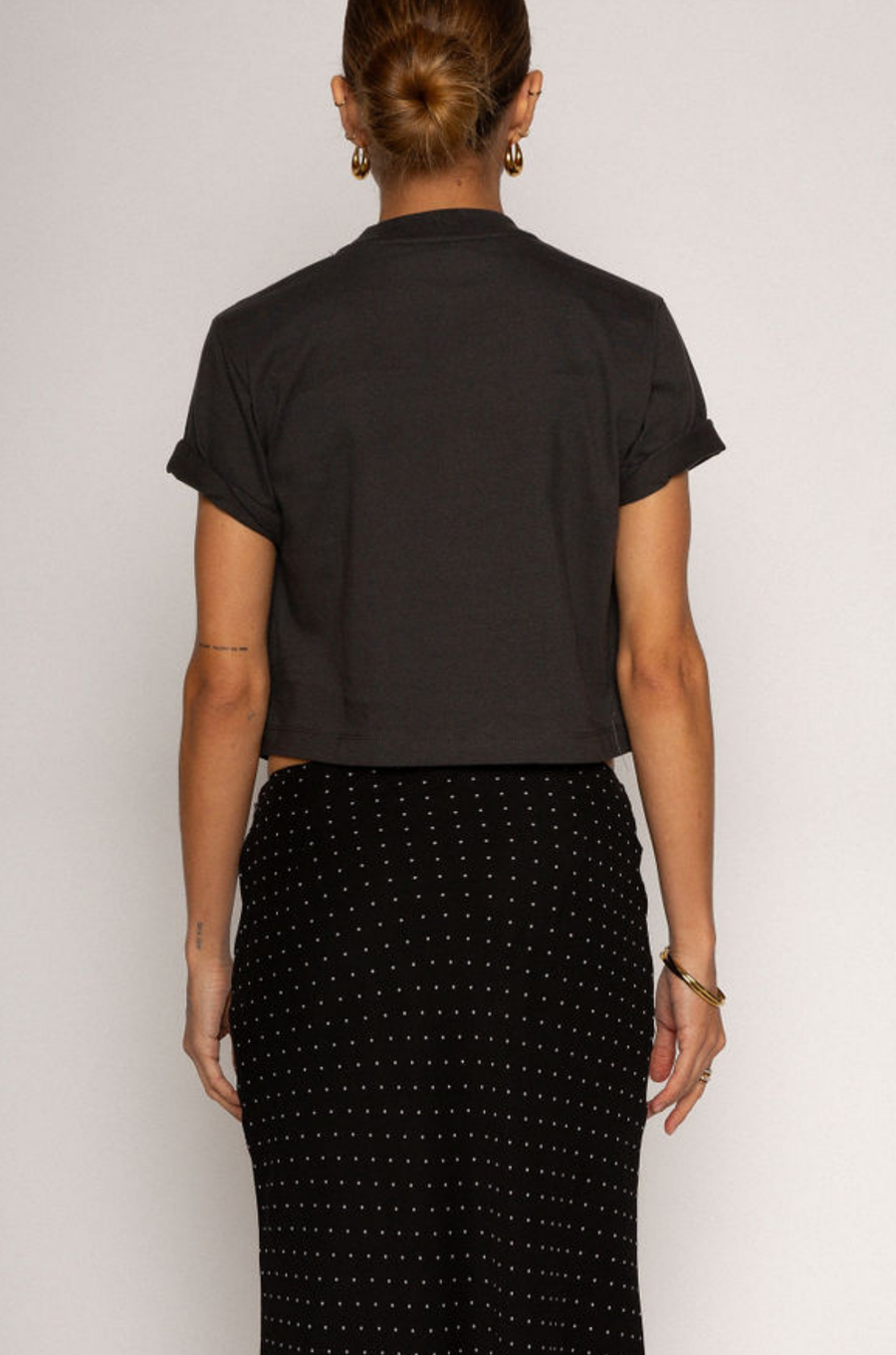 black Graphic printed cropped t-shirt
Crewneck neckline
Short sleeve
Unlined
baguette tee
summer tee