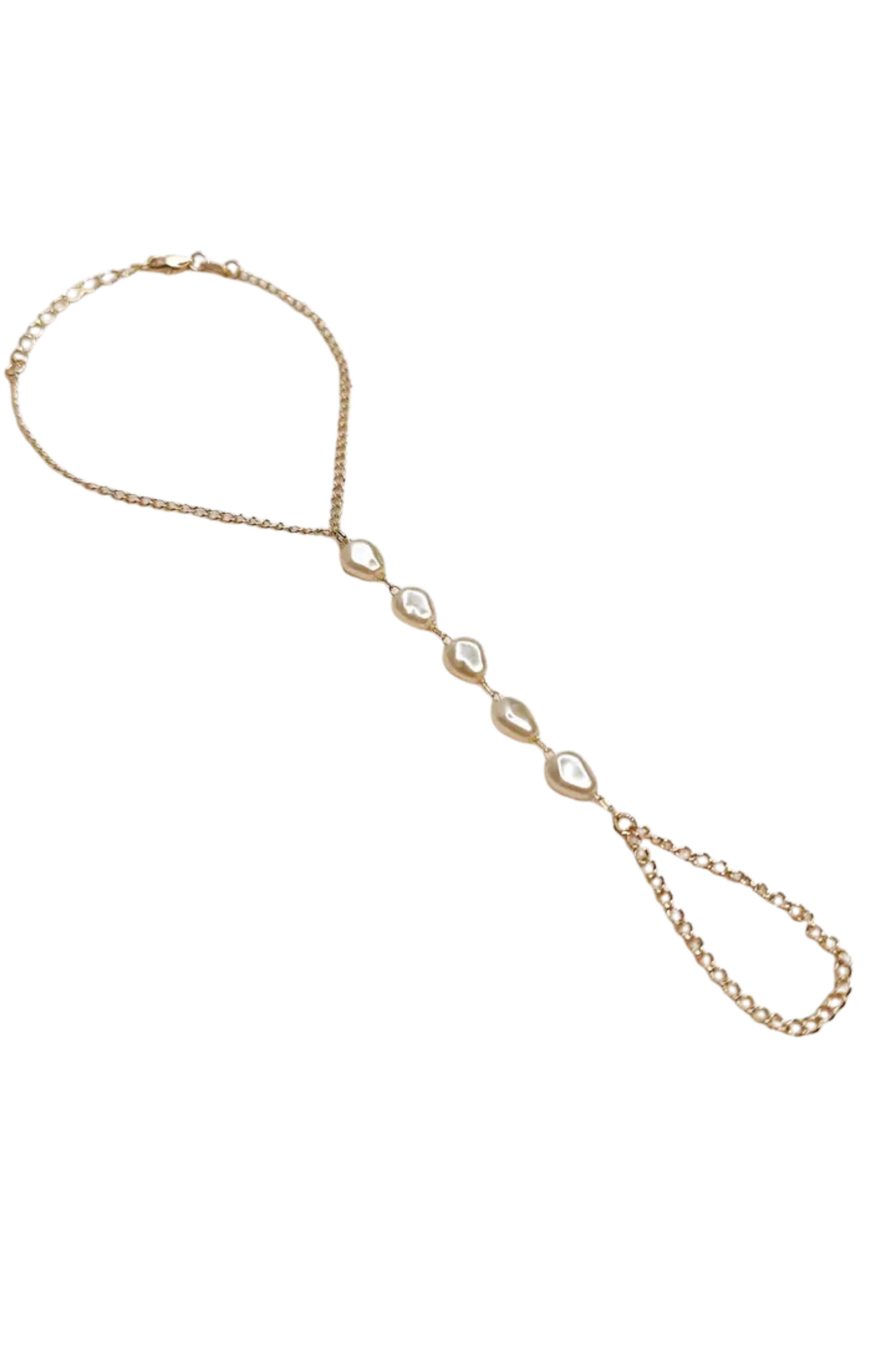 Baroque Pearl Hand Chain
18k Gold filled
Imitation Baroque Pearl
Length: 6 inches with 1.5" extender chain.
Hypoallergenic
Waterproof