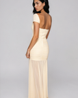 Mesh off the shoulder maxi dress
Rouched bodice
Back zipper closure
Partially lined in nude pink fabric
Partially sheer
cream colored maxi dress
butter yellow half sheer maxi dress
yellow wedding guest dress