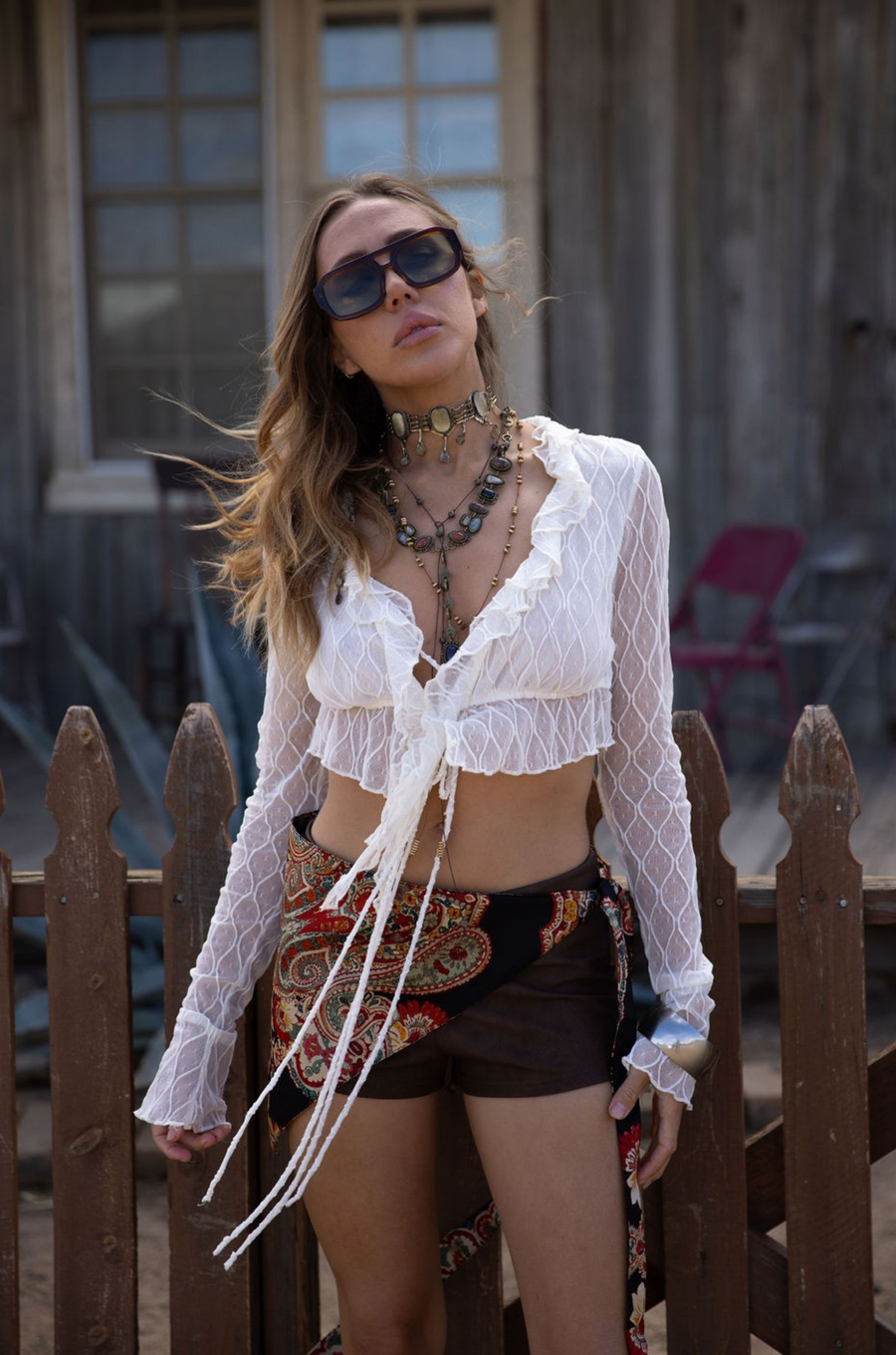 white Textured knit mesh crop top
Ruffle trim
Front tie closures
Long sleeves
Partially lined
coachella top
stagecoach top
festival outfit 
boho top
boho outfit