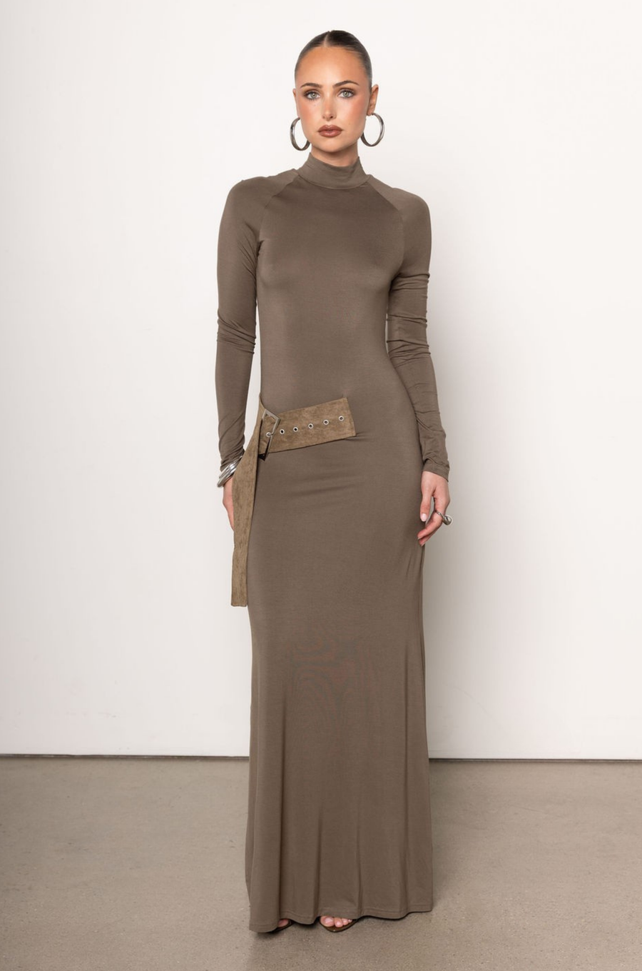 green Turtle neck maxi dress
Long sleeve
Attached belt
Unlined
fall maxi dress
holiday maxi dress
fall outfit
