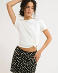black and white Polka dot printed mini skirt
A-line shape
Picot-trimmed elastic waistband
summer mini skirt
spring mini skirt