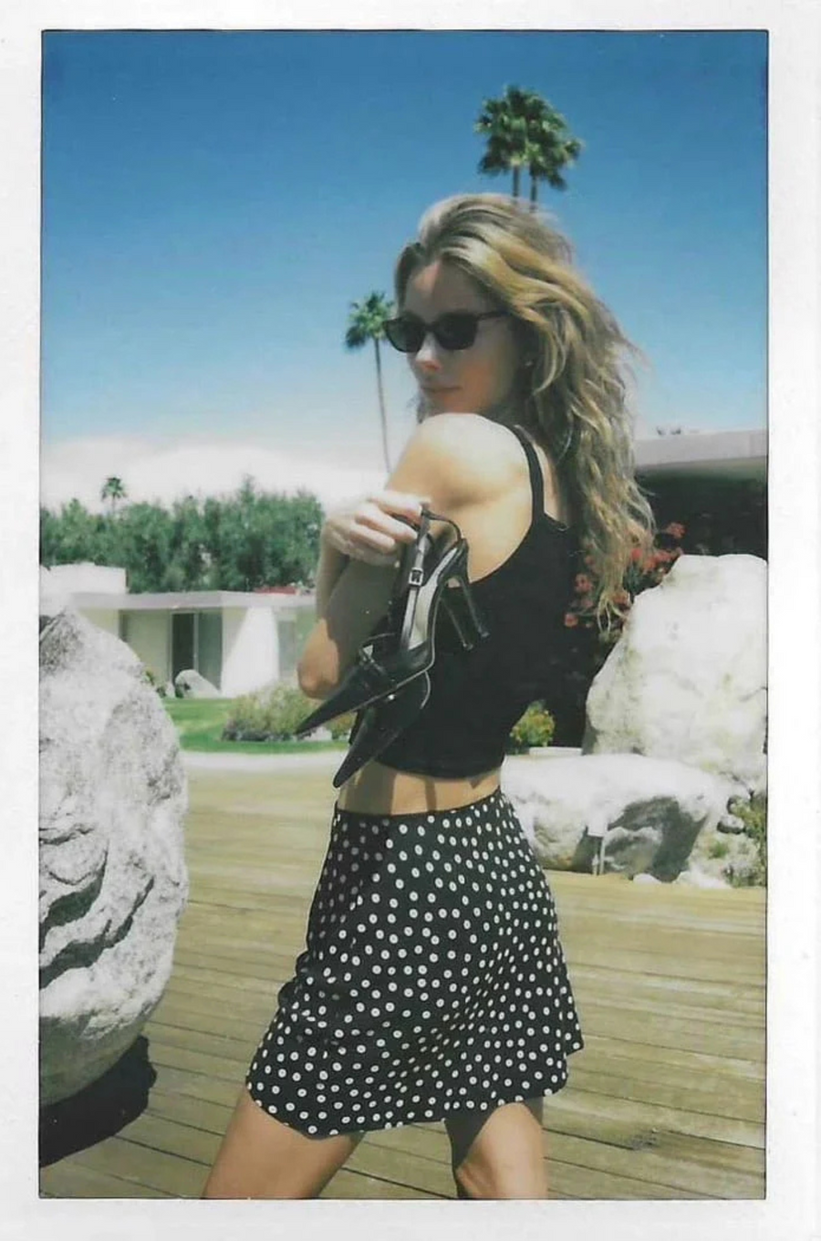 black and white Polka dot printed mini skirt
A-line shape
Picot-trimmed elastic waistband
summer mini skirt
spring mini skirt