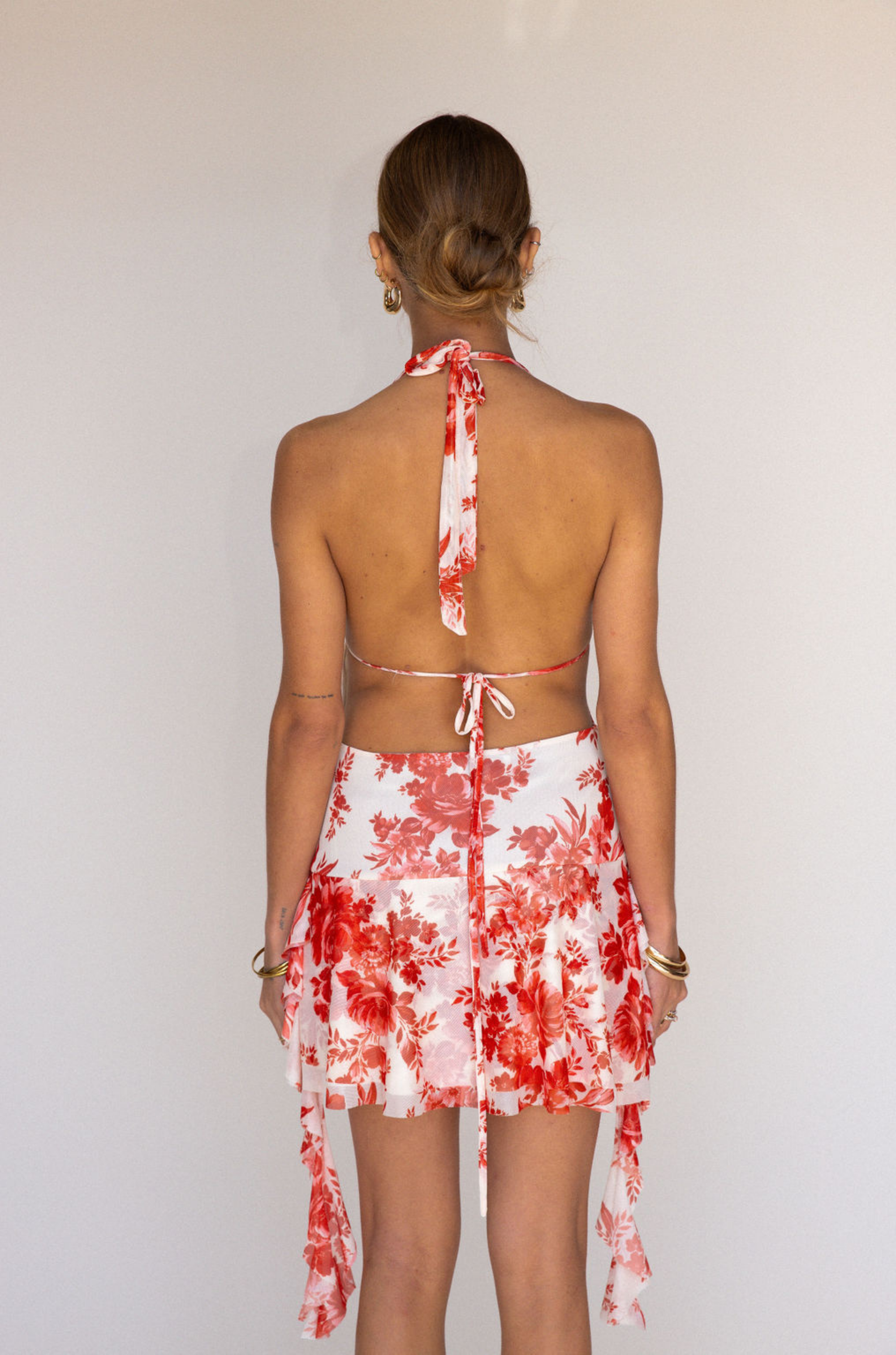 Floral mesh halter mini dress
Side hanging fringe
Neck and back adjustable tie
Open back
Lined
resort mini dress
white and red floral mini dress
summer mini dress
spring mini dress
vacation mini dress