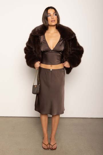 brown Satin bias cut midi skirt
Straight silhouette
Elastic waistband
Fully lined
brown satin midi skirt
Thanksgiving outfit