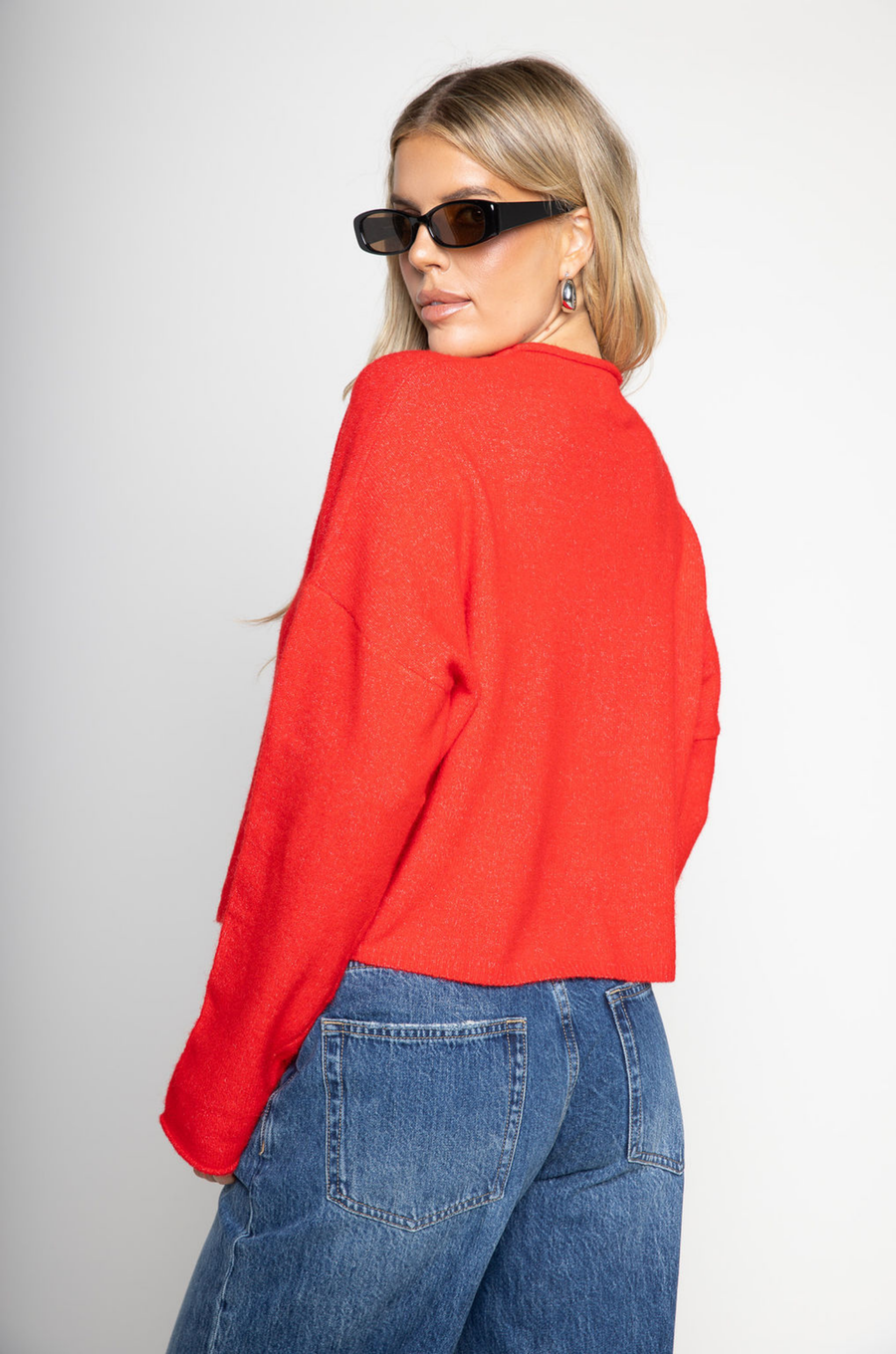 Fuzzy knit cardigan
Crewneck
Front button down closures
Long sleeves
Unlined
red cardigan
fall cardigan
fall outfit