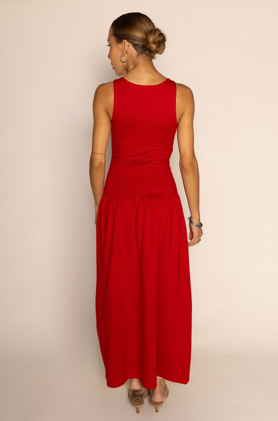 red Drop waist midi dress
Scooped neck
Fitted bodice
Midi skirt
summer maxi dess
spring maxi dress
