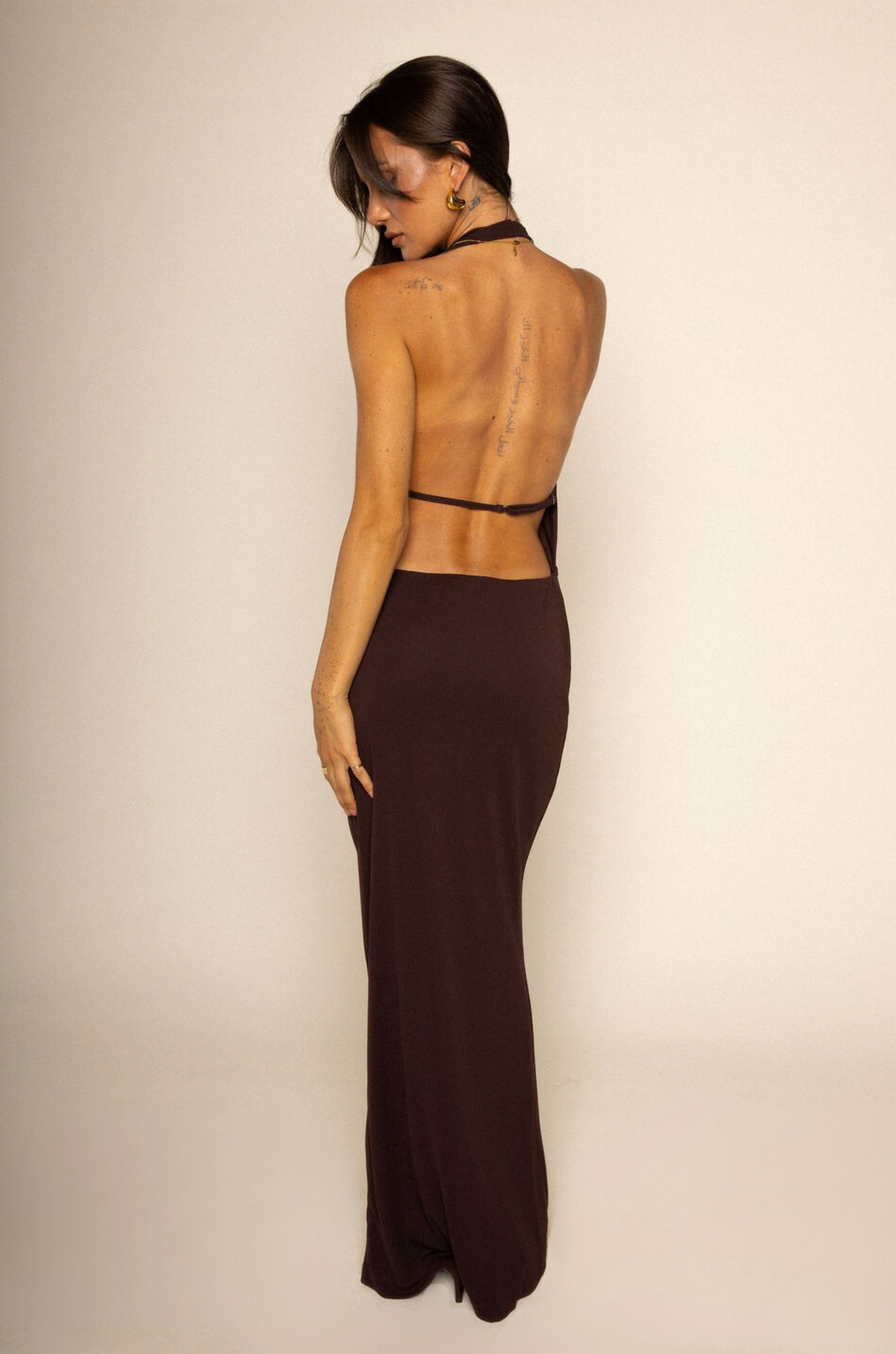 Halter maxi dress
Deep cowl neck
Open back
Adjustable back strap
Lined
brown halter maxi dress