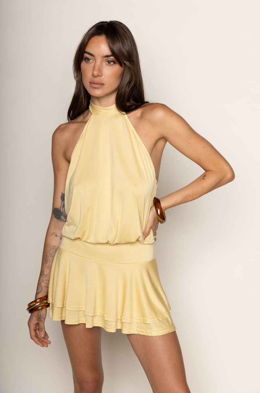 yellow Halter mini dress
Adjustable neck tie
Flowy skirt
Low back
Lined
summer mini dress
semi formal halter mini dress
butter yellow mini dress