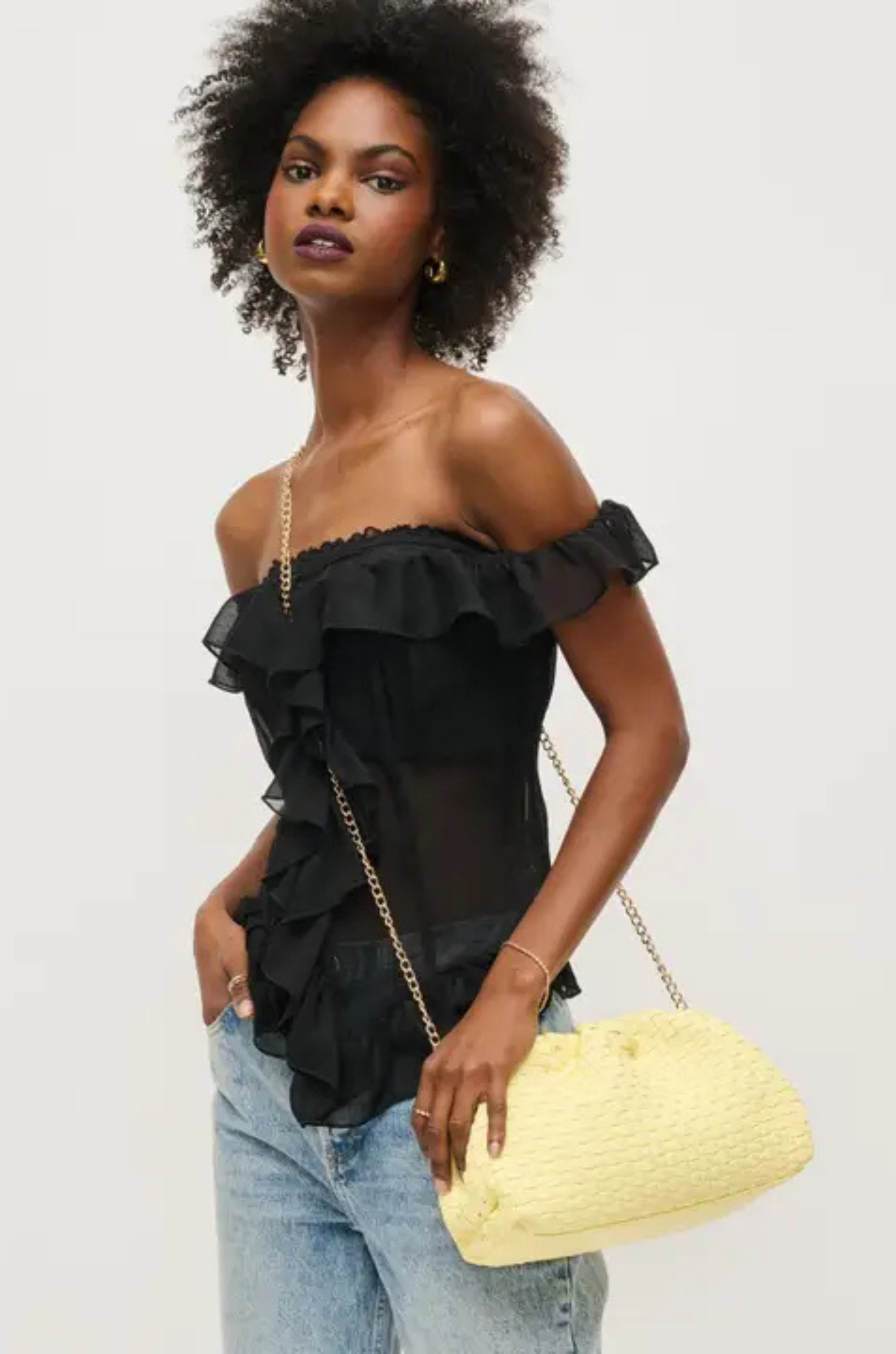 butter yellow woven clutch bag
summer bag
spring bag
gold chain strap