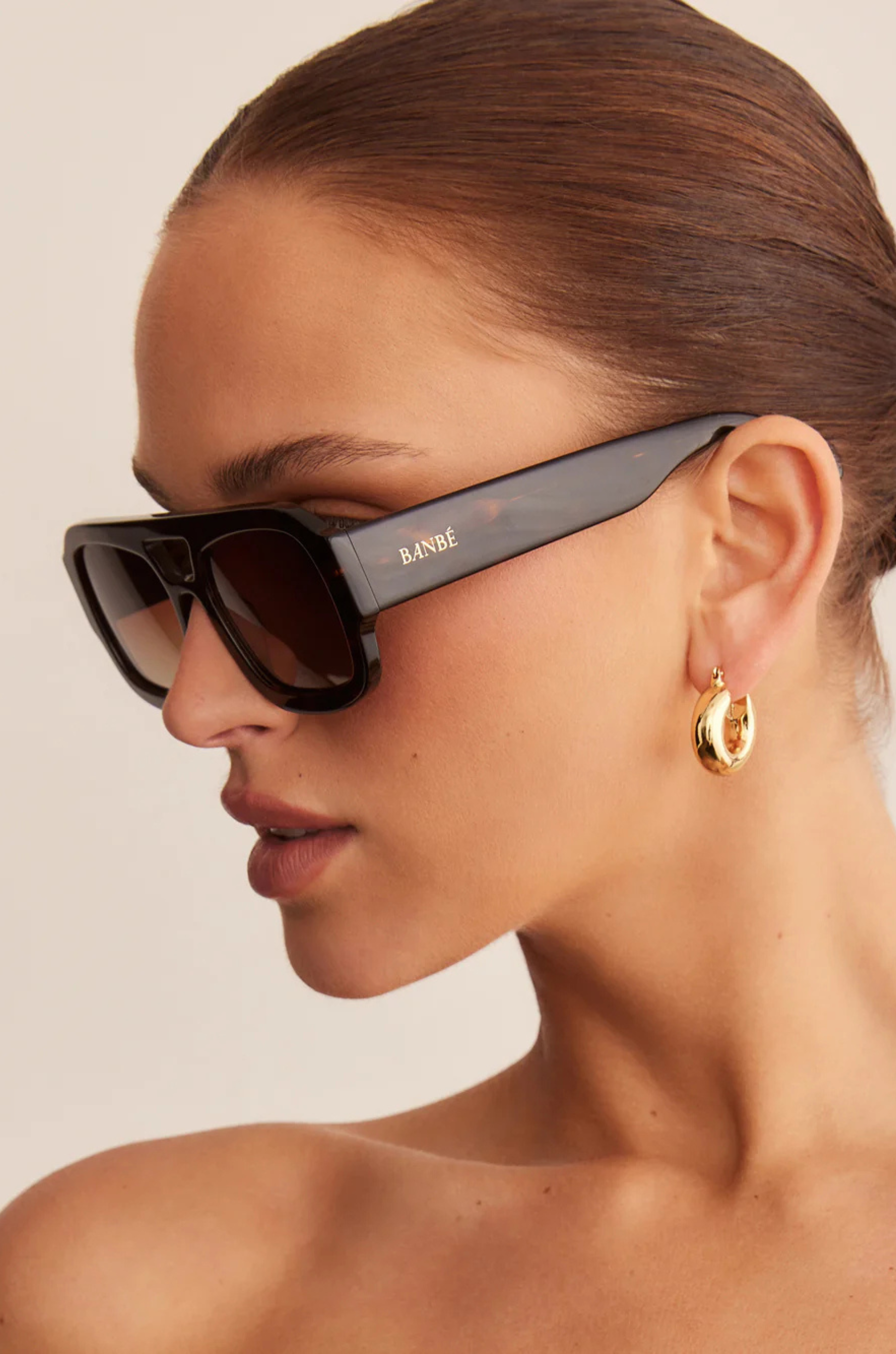 Brand new Banbé sunglasses with case display picture 1