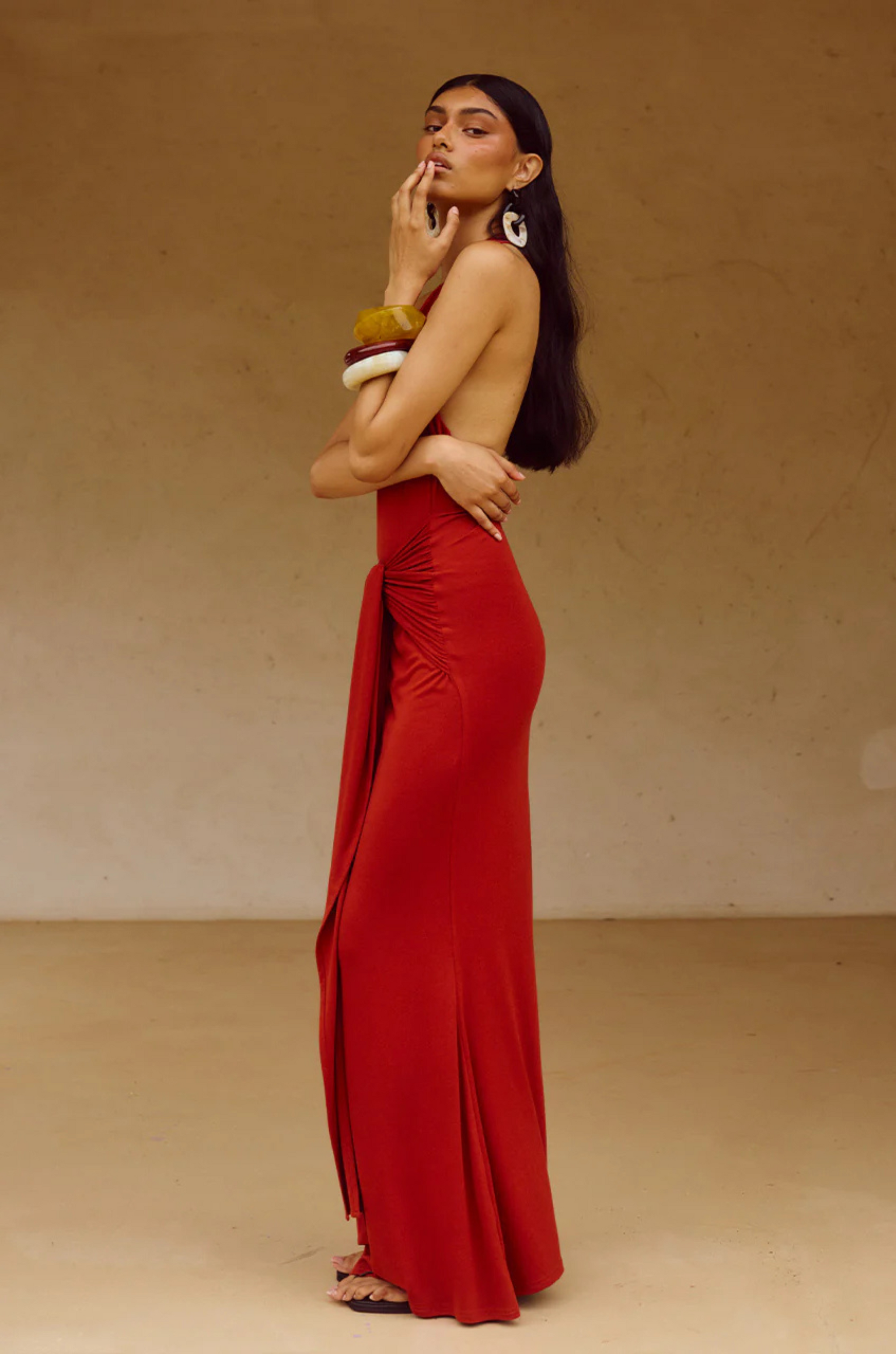 red Maxi dress with hip tie
Open back
Halter neck
Lined with stretch
red maxi dress
fancy dress