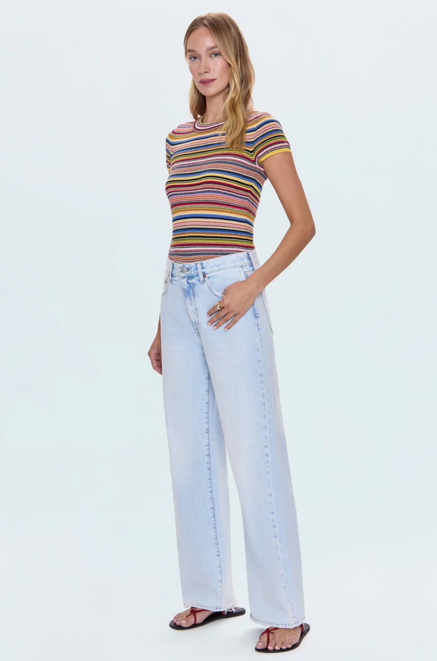 Slouchy relaxed denim jeans
Designed to sit comfortably low on the hips
Rigid, non-stretch denim
These jeans are designed to be baggy and sit low on your hips - if you want them to fit like a regular pair of jeans, we recommend sizing down