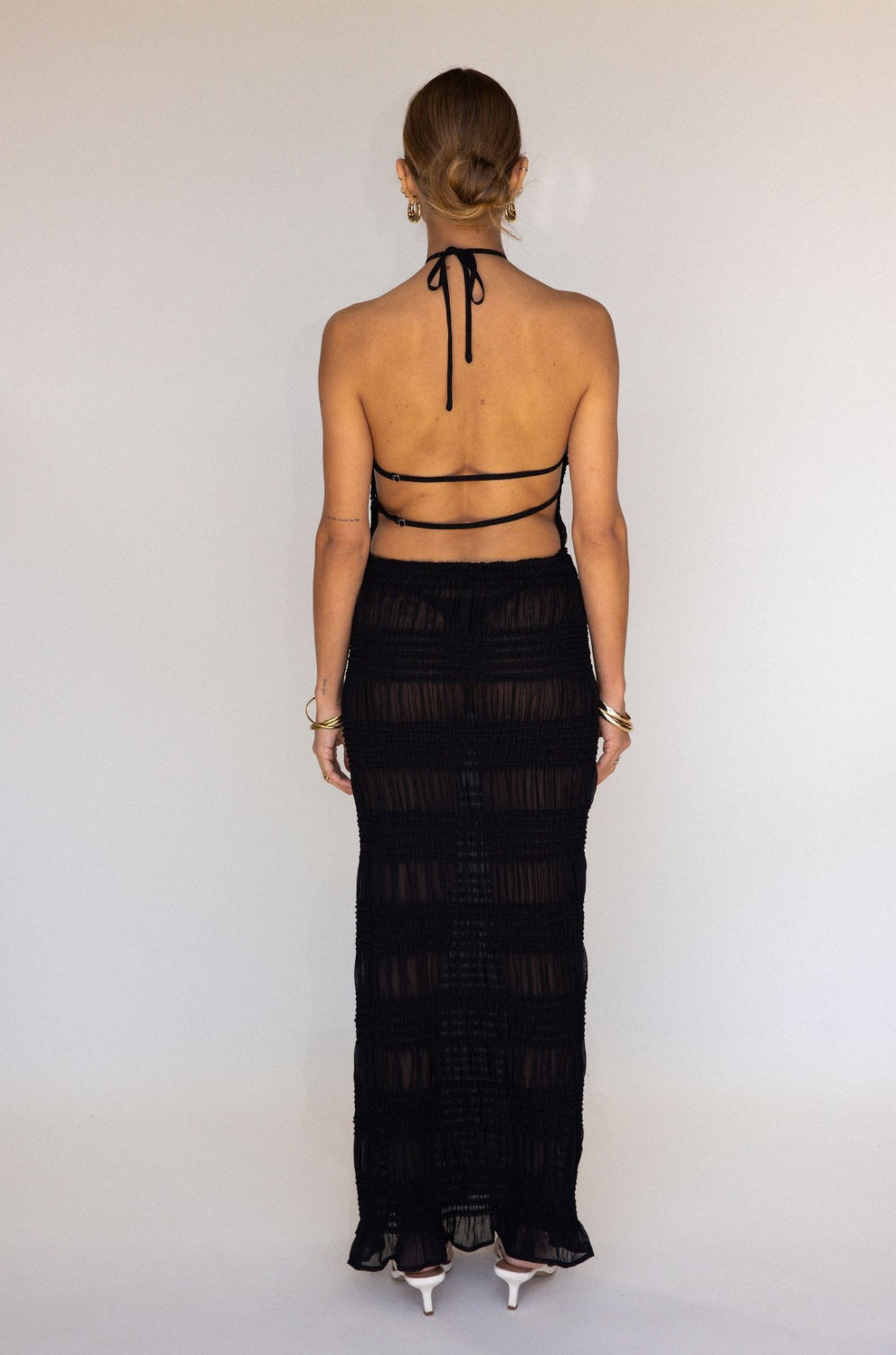 black Smocked halter maxi dress
High neckline
Adjustable neck tie
Adjustable back string
black sheer maxi dress
resort maxi dress
vacation maxi dress