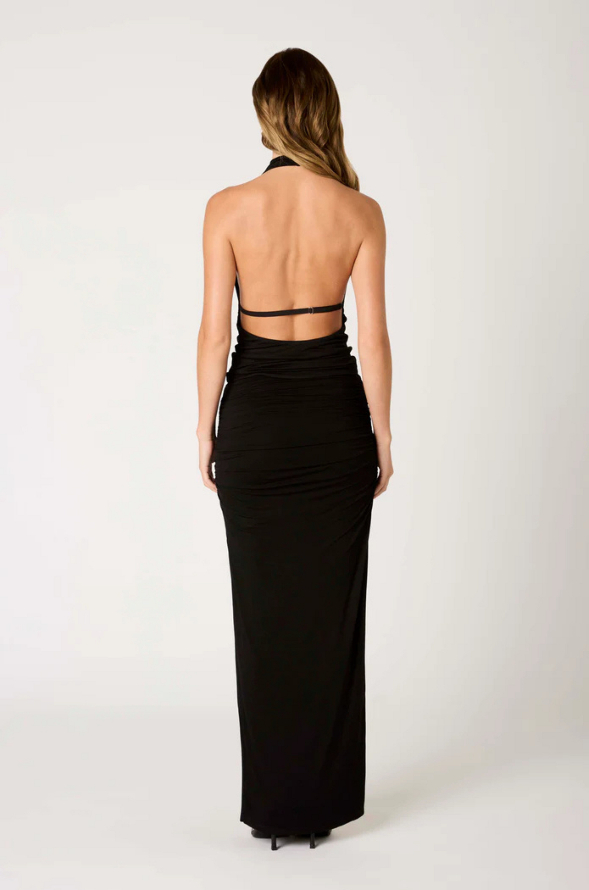 Halter neck top
Draped cowl neckline
Ultra soft jersey knit
Open back with slim adjustable strap
black halter neck top
black cowl neck top