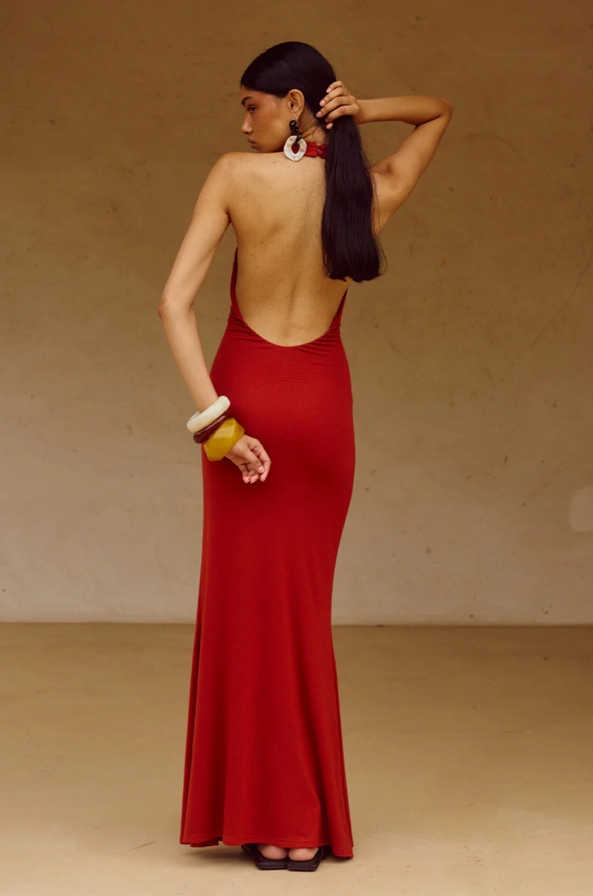 red Maxi dress with hip tie
Open back
Halter neck
Lined with stretch
red maxi dress
fancy dress