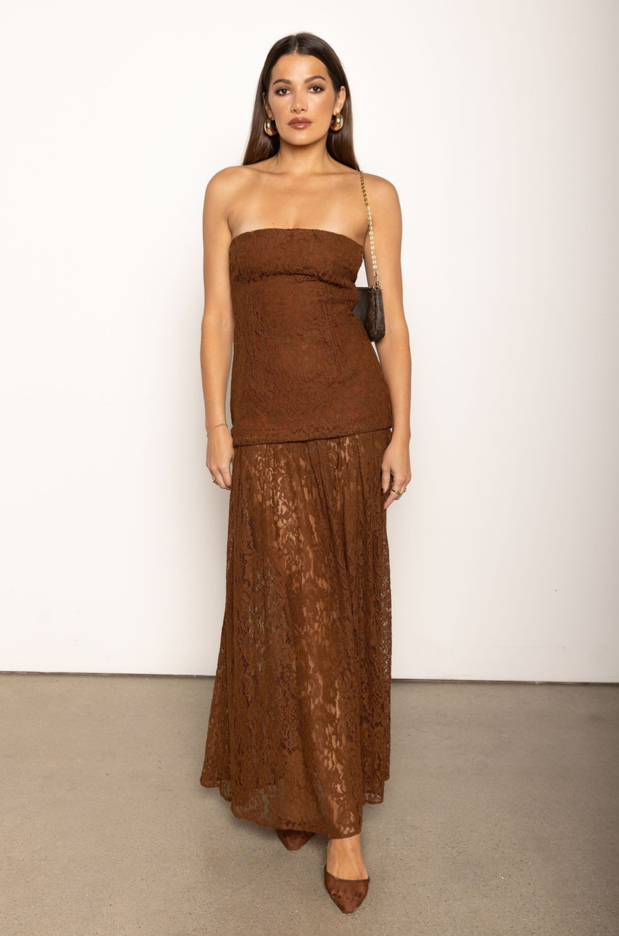 Lace tube top maxi dress
Strapless
Inner rubber grip lining
fall maxi dress
thanksgiving maxi dress
holiday outfit
brown lace maxi dress