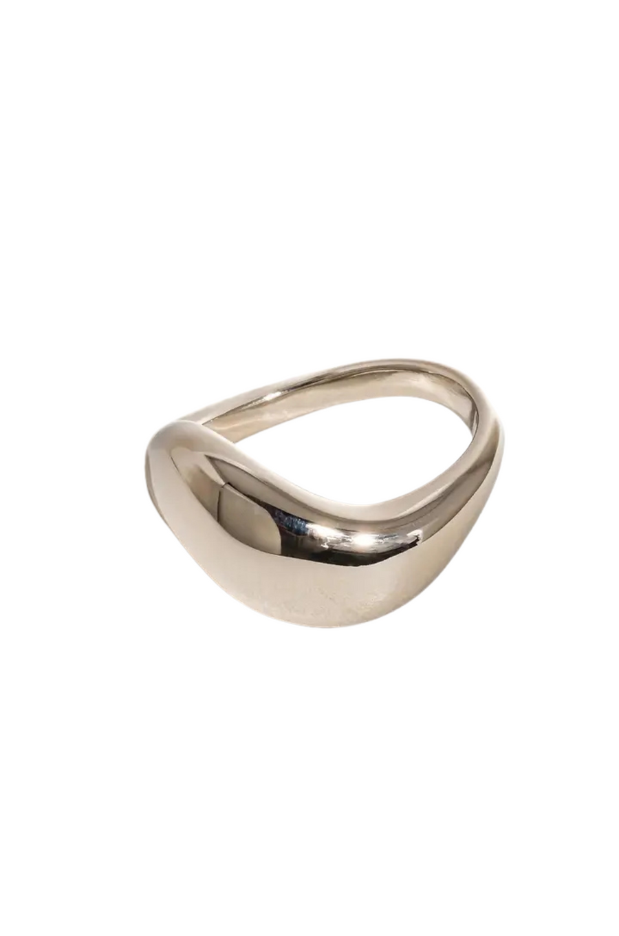 18K non-tarnish classic wavy band silver ring
18K gold plating stainless steel
Size 7 measurement: 0.682 Diameter/2.14 Circumference
Lead and Nickel Free
Hypoallergenic
Water Resistant