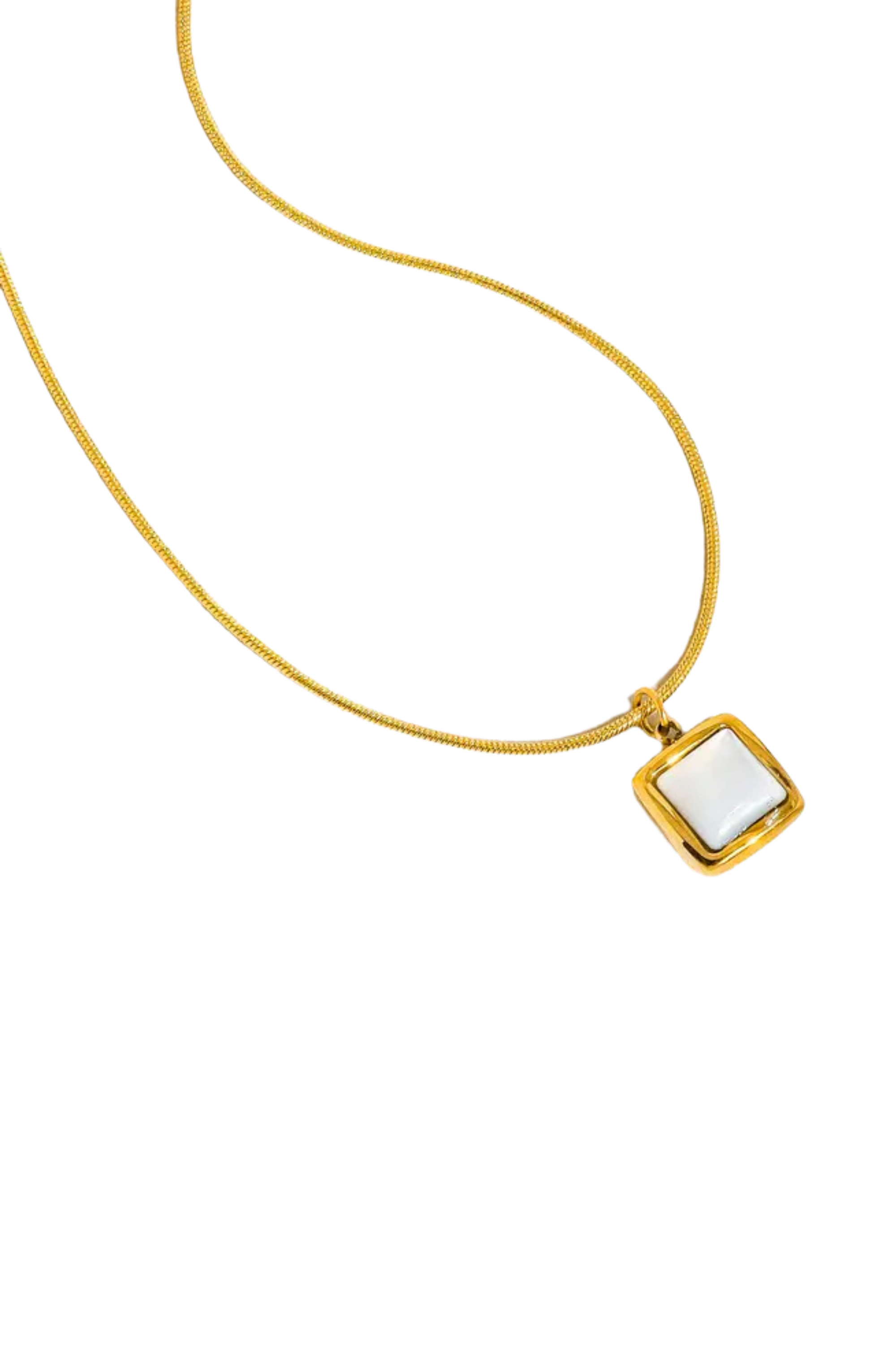 18K gold non-tarnish square shell necklace
18k gold plating stainless steel
Pendant Size: 0.4 x 0.4
Chain Length: 15.5"
Extension Length: 2"
Lead and Nickel Free
Hypoallergenic
Water Resistant