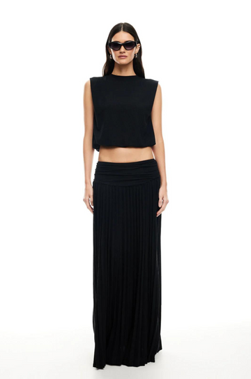 Knit maxi skirt. Elastic waist. Fully lined. black maxi skirt. black lioness skirt