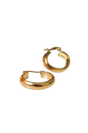 18K Non-Tarnish Classic Elongated Hoop Earring
18K Gold Plating
Stainless Steel