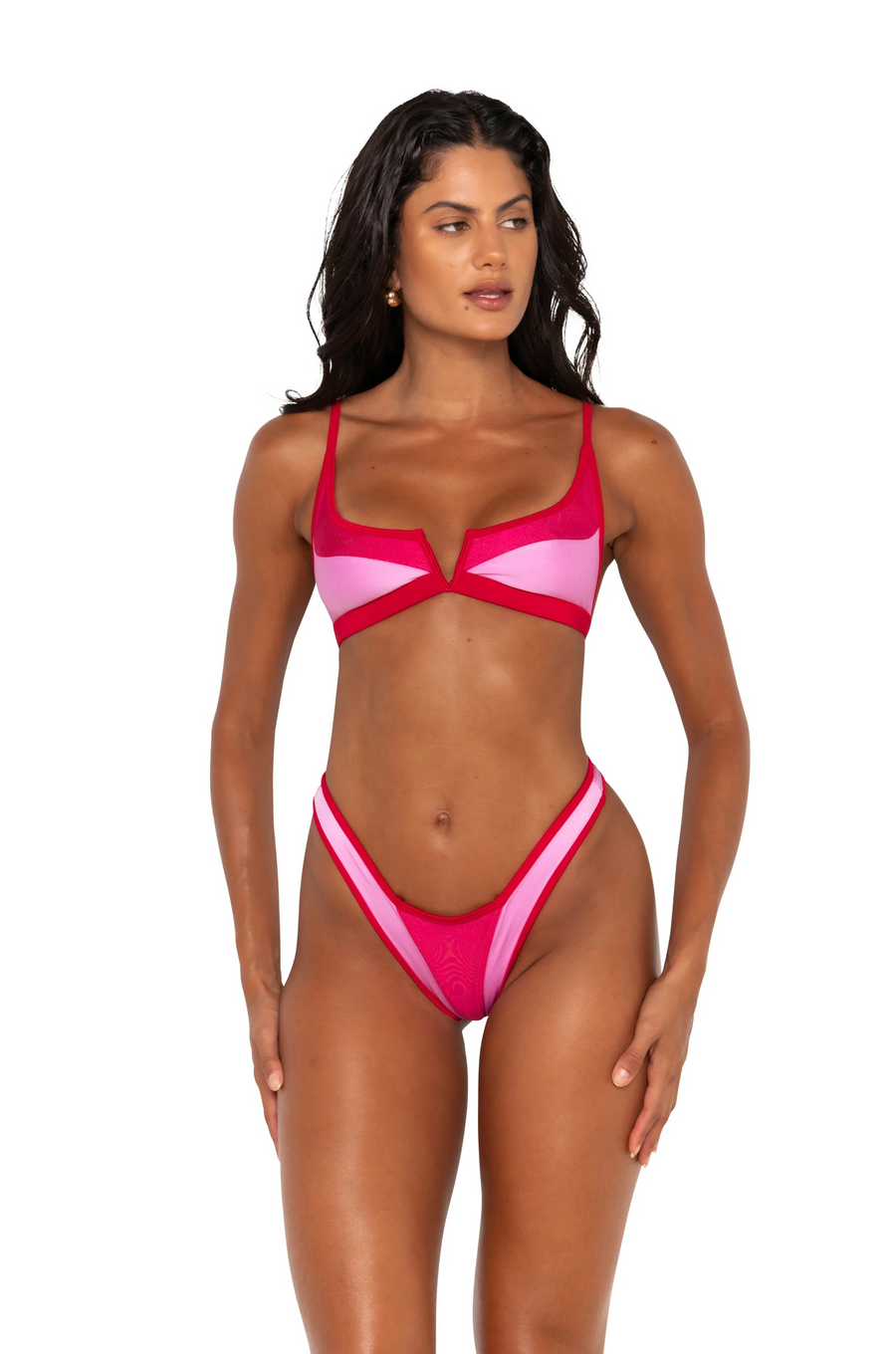 High-cut g-string bikini bottom
Contrast paneling
Minimal coverage
Double lined
pink and red bikini bottoms
skimpy bikini bottoms