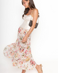 Floral printed asymmetircal midi skirt
Lace picot trim
Side zipper closure
Unlined/sheer
Vintage floral asymmetrical skirt
Summer skirt