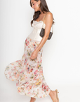 Floral printed asymmetircal midi skirt
Lace picot trim
Side zipper closure
Unlined/sheer
Vintage floral asymmetrical skirt
Summer skirt