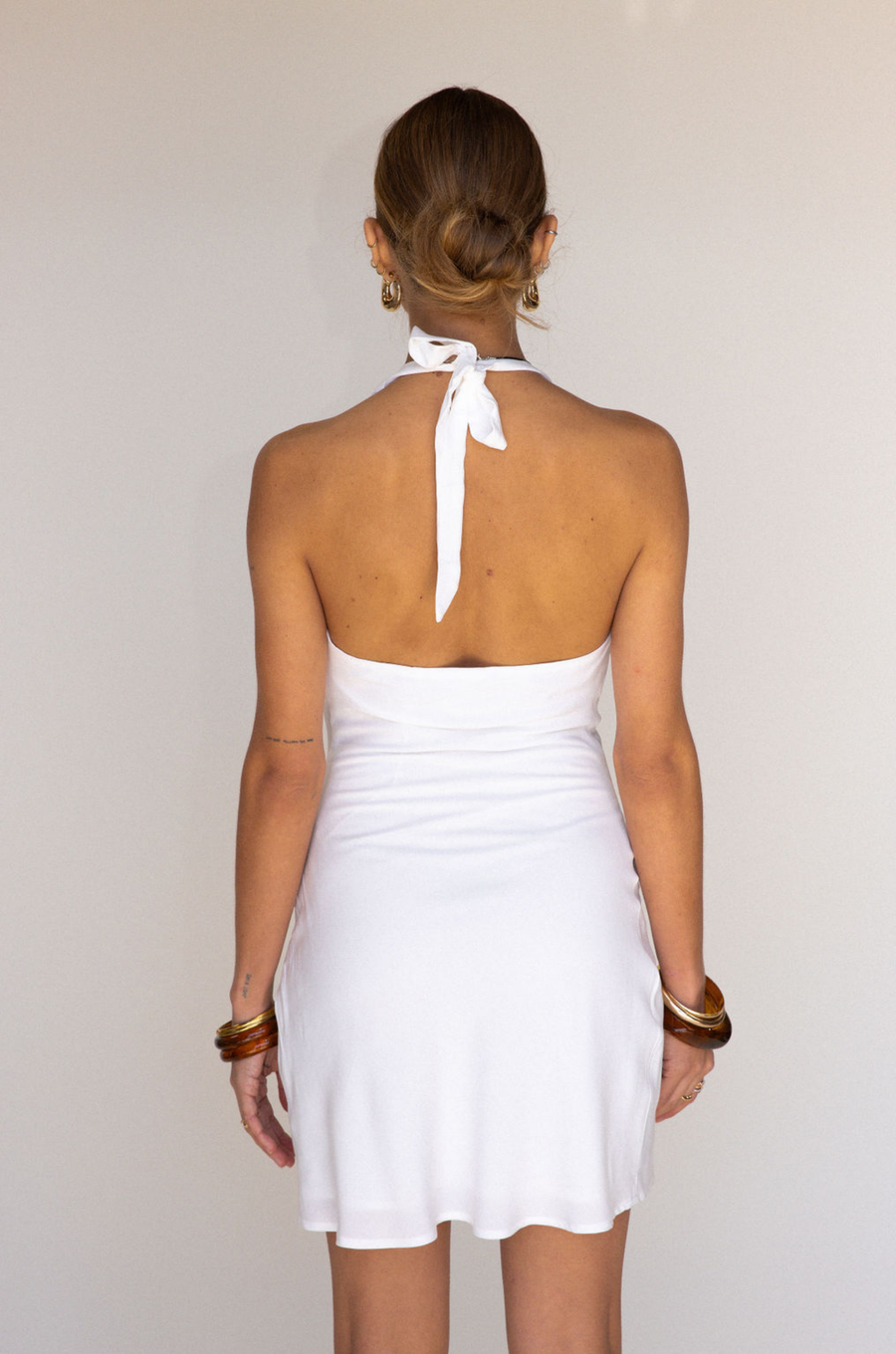 white Cowl neck halter mini dress
Adjustable neck tie
Lined
bridal mini dress
bachelorette dress outfit
Summer dress
spring dress
vacation mini dress