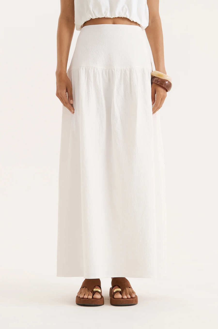white Linen maxi skirt
Drop waist
A-line silhouette
bridal skirt set
white maxi skirt