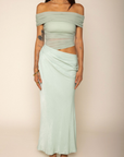 sage green Off the shoulder maxi dress
Fold over
Side cut out
Partially lined
partial mesh bodice
green wedding guest dress