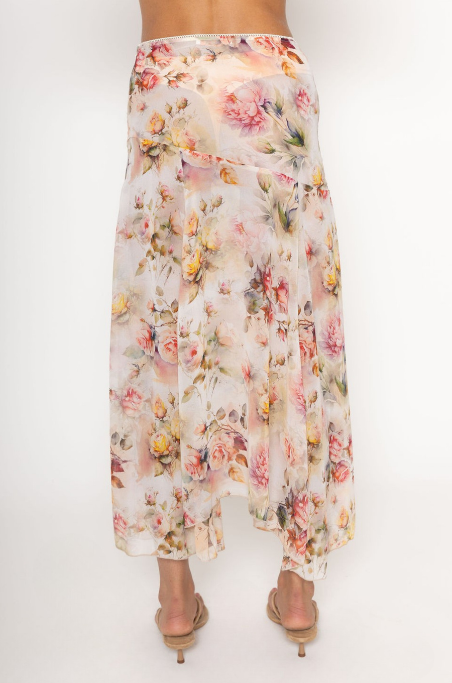 Floral printed asymmetircal midi skirt
Lace picot trim
Side zipper closure
Unlined/sheer
Vintage floral asymmetrical skirt
Summer skirt