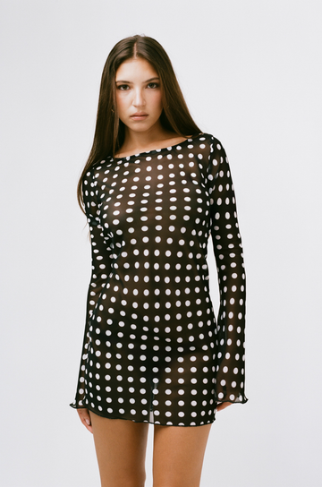 Sheer chiffon polka dot mini dress
Long sleeve
sheer black and white polka dot mini dress
