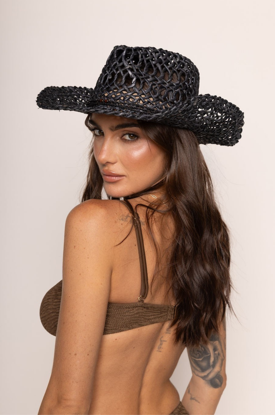 black Raffia cowboy hat
Not bendable