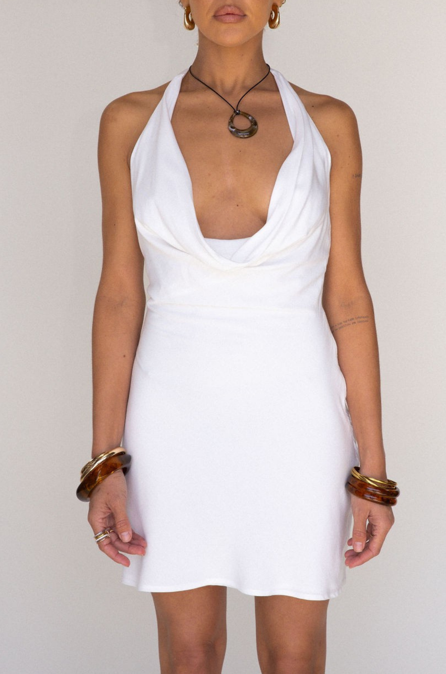 white Cowl neck halter mini dress
Adjustable neck tie
Lined
bridal mini dress
bachelorette dress outfit
Summer dress
spring dress
vacation mini dress