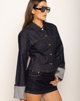 Fitted denim collared jacket
Wide cuffed sleeves
Button down closure
Unlined
dark denim jacket
fall outfit
thanksgiving outfit