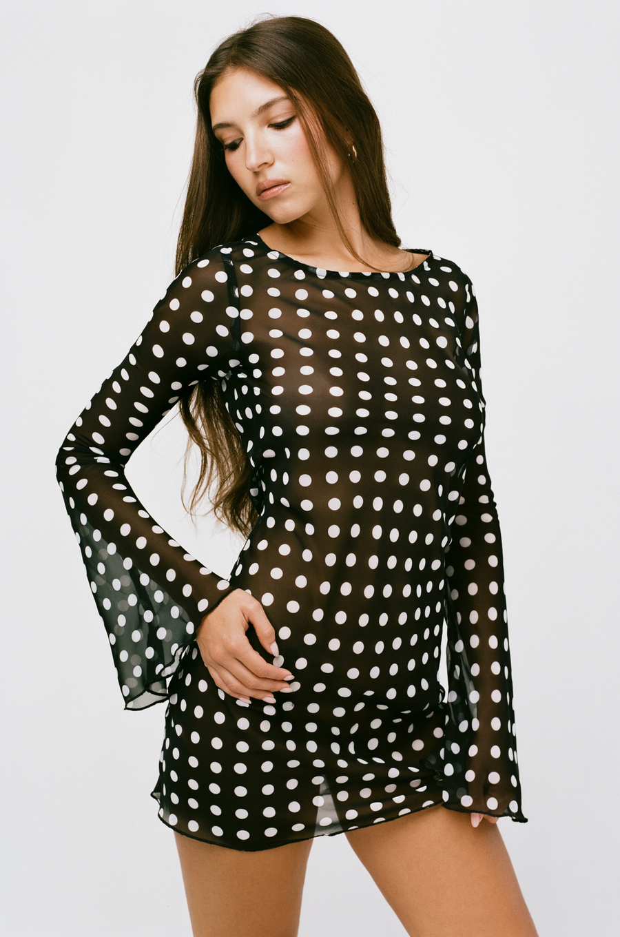 Sheer chiffon polka dot mini dress
Long sleeve
sheer black and white polka dot mini dress
