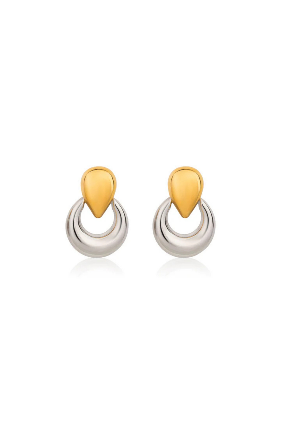 Two toned earrings
Waterproof, Tarnish Free & Hypoallergenic
Stainless Steel
Silver and gold two toned earrings
