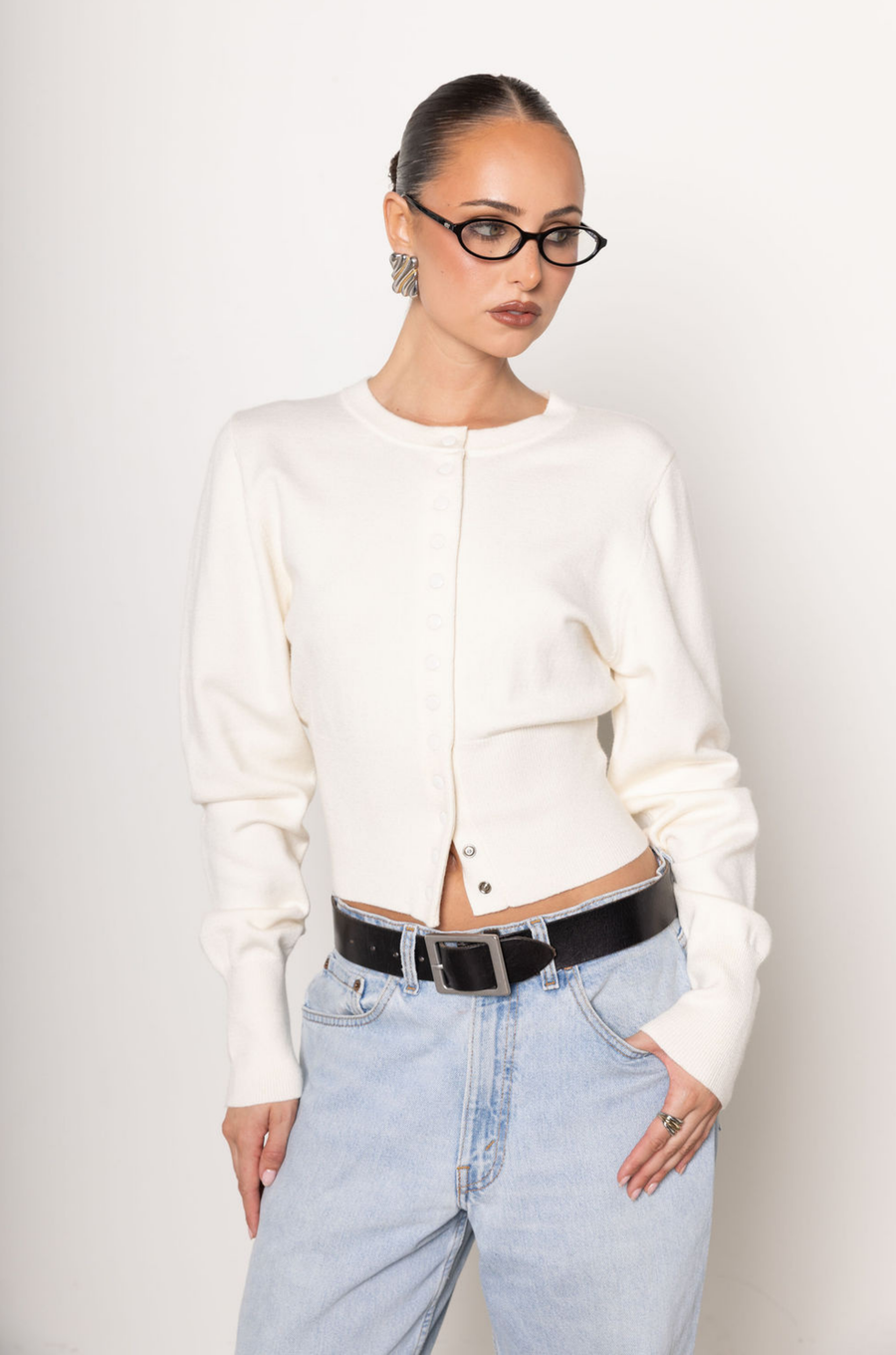 ivory Knit cardigan
Long sleeves
Front button down closure
Banded hems
Unlined
holiday cardigan sweater